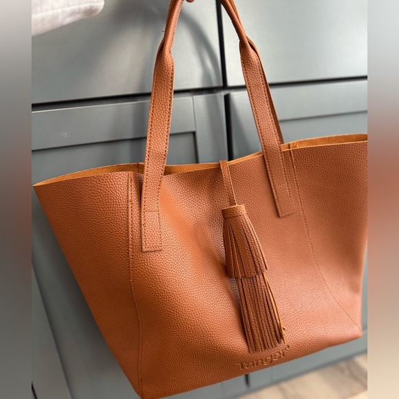 Handbags - Tanger Brown Leather Tote Bag with Tassel